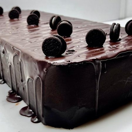 TURRON TRES CHOCOLATES CON GALLETA NEGRA. HECHO A MANO