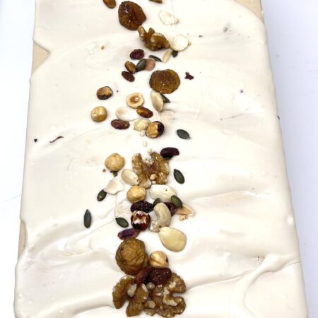 TURRON DE MEZCLA DE FRUTOS SECOS DEL PAIS HECHO A MANO.