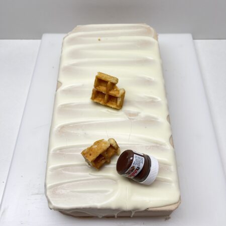 TURRON DE GOFRE CON NUTELLA BLANCA .  HECHO A MANO.