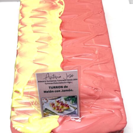 TURRON DE CHOCOLATE BLANCO Y MELON CON JAMON IBERICO.